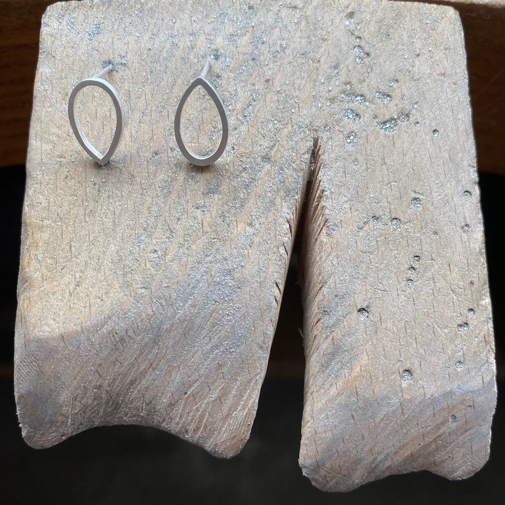 Mismatch Pear Edit Earrings Studs