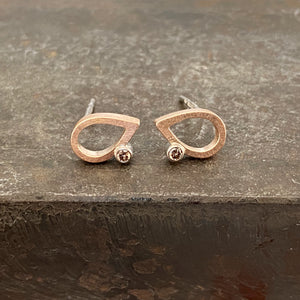 18ct Red & White Gold Pear Shaped Studs