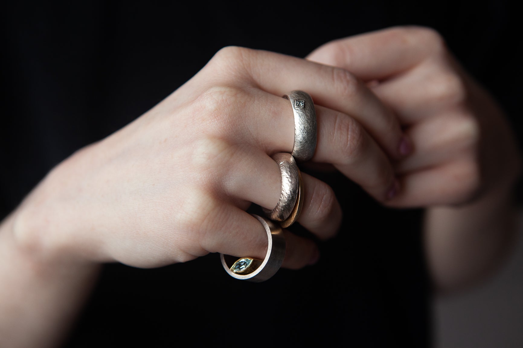 Rings to commission